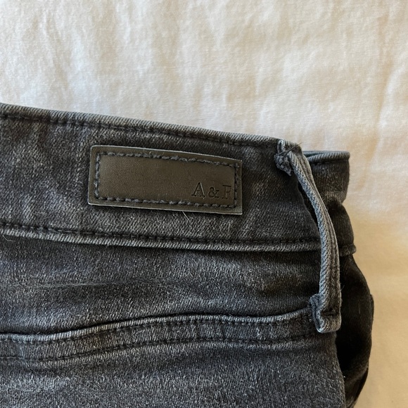 black skinny jeans - Picture 3 of 3